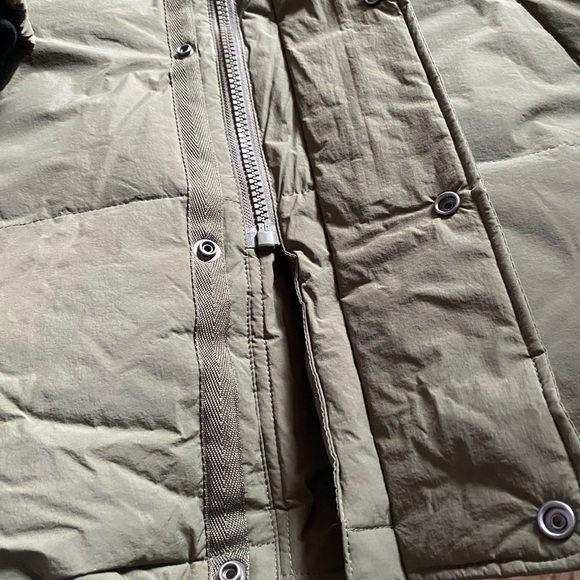 Abercrombie and Fitch Sleeping Bag Puffer - Picture 8 of 15
